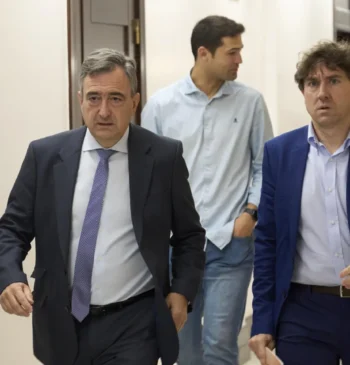 Las dos caras del enfado del PNV con los socialistas: una en [...]