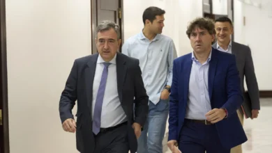 Las dos caras del enfado del PNV con los socialistas: una en Madrid, otra en Euskadi