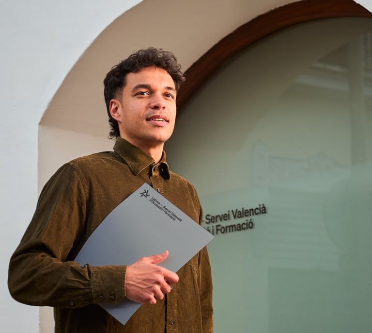 Labora: orientación laboral, cursos gratis y apoyo a empresas para generar empleo