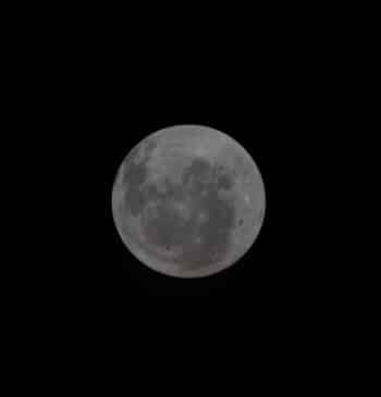 La NASA publica la primera imagen de la cara oculta de la [...]