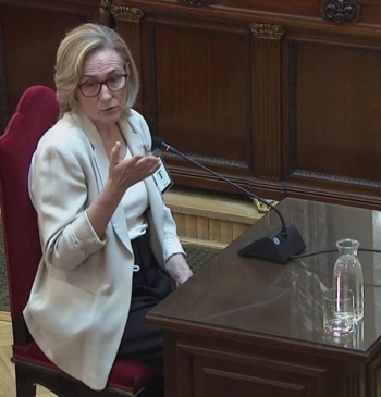 Las secretarias cantan