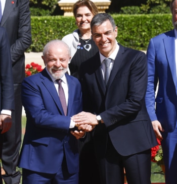 Sánchez advierte a PP y Vox de que recurrirá "con toda la [...]