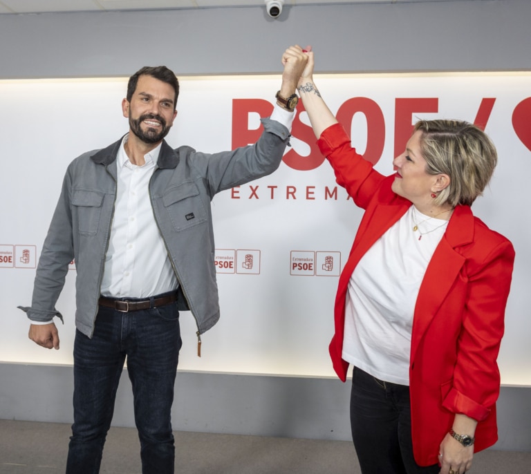 Cambio radical en el PSOE de Extremadura: gana las primarias el líder cacereño, Álvaro Sánchez Cotrina, el favorito de Ferraz
