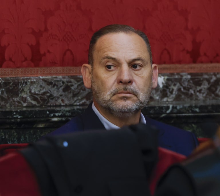 Una semana amarga para Ábalos y alarmante para el PSOE