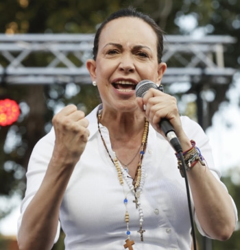 María Corina en Madrid (y Sánchez con chándal de Maduro)