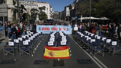 Sánchez y Puente, en la diana de las víctimas de Adamuz: "Debe pagar del primero al último responsable"