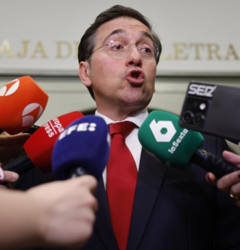 María Corina en su sitio (y Albares en un bolsillo)