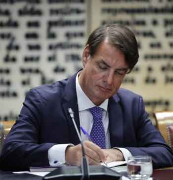 El expresidente de la SEPI guarda silencio ante el Senado por estar [...]