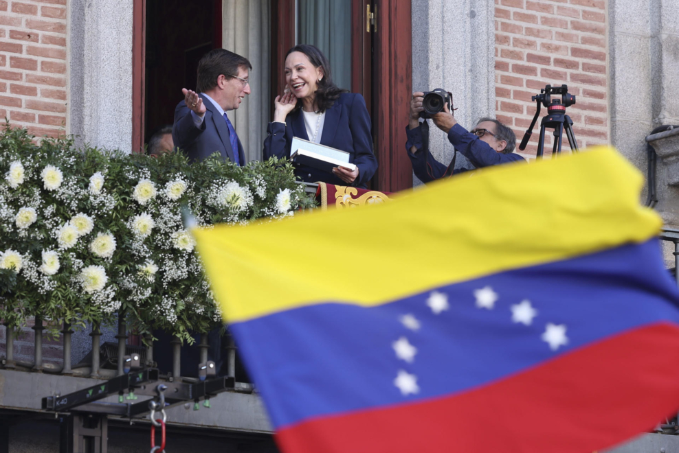 El alcalde de Madrid, José Luis Martínez-Almeida, y la líder opositora venezolana María Corina Machado