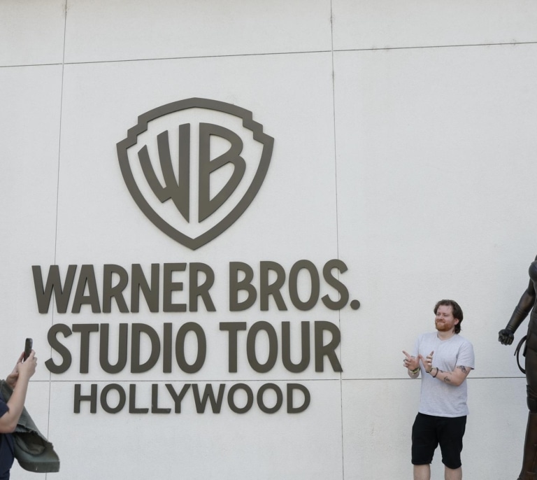 Los accionistas de Warner Bros aprueban la fusión con Paramount Skydance