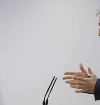 IU ya mira a los votos del PP como alternativa si Sánchez [...]