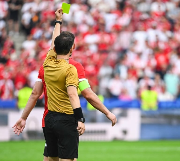 LALIGA impulsa la innovación en el fútbol con el estreno de la RefCam en la final de Copa, en colaboración con la RFEF