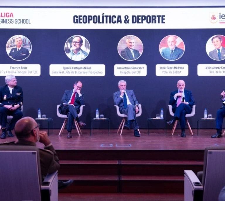 LaLiga y Ceseden sitúan el deporte en el centro del debate geopolítico internacional