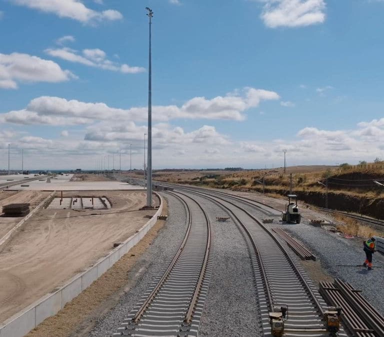 Traccion Rail, empresa del Grupo Azvi, explotará el Puerto Seco de Salamanca durante 25 años