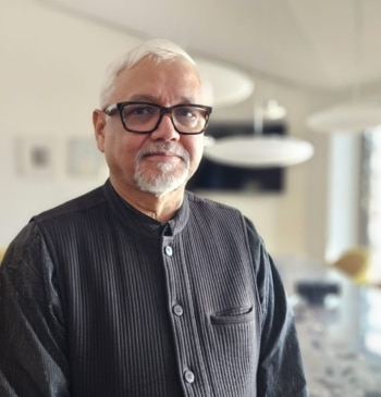 Amitav Ghosh: “Los científicos del clima tenían una idea ingenua: si presentaban [...]