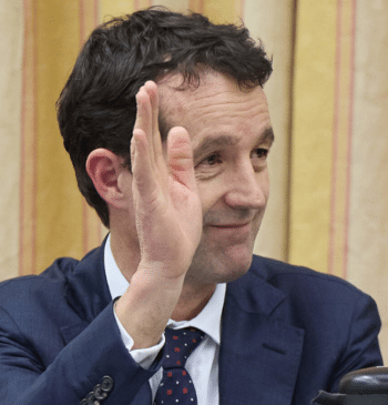 El Gobierno ejecuta a Escribano en Miércoles Santo