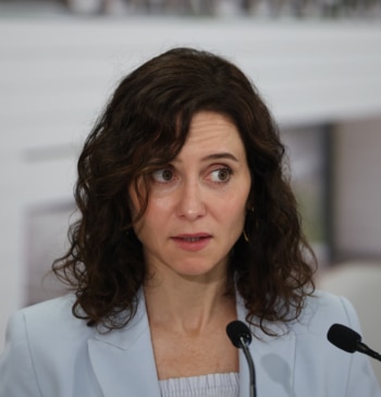 Pelea por el Guernica de Piccaso: Ayuso insiste en llamar "cateto" al [...]