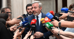 Azcón supedita la "prioridad nacional" del pacto con Vox a los informes jurídicos y niega cambios en la atención sanitaria