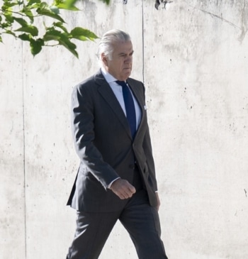 Bárcenas afirma que su mujer se sentía espiada mientras él estaba en [...]