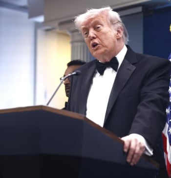 Trump se salva tras el ataque de un "pistolero solitario" en la [...]