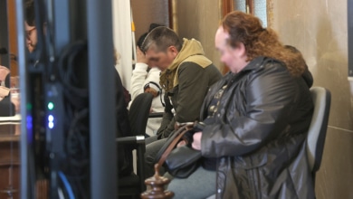 La jueza manda a prisión a la condenada por matar a su bebé arrojándolo a un contenedor después de dos semanas fugada