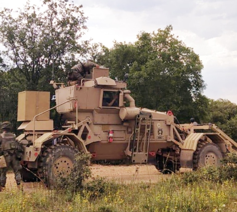 Husky: los blindados más desconocidos del Ejército con 'olfato' antiexplosivos
