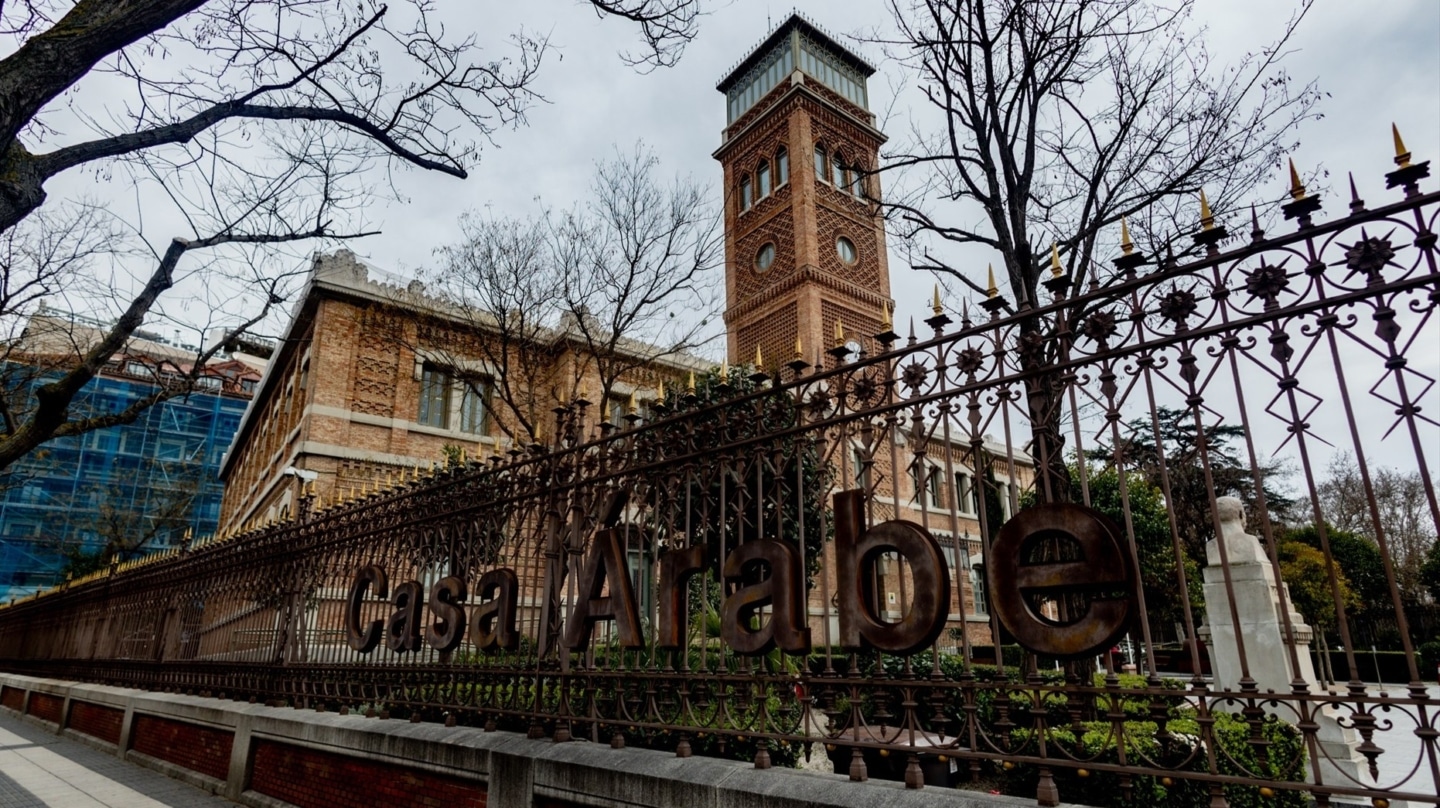 Veinte años de Casa Árabe: gestión deficiente y 