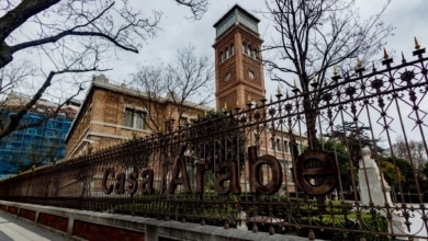 Veinte años de Casa Árabe: gestión deficiente y "situación financiera crítica" de un proyecto a la deriva