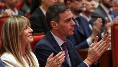 El Gobierno proclama su "vergüenza" por el procesamiento de Begoña Gómez y confía en que la Audiencia de Madrid lo revoque