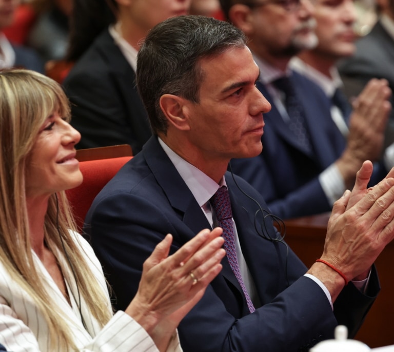 El Gobierno proclama su "vergüenza" por el procesamiento de Begoña Gómez y confía en que la Audiencia de Madrid lo revoque