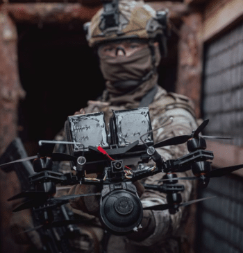 Redes, cables, inhibidores y drones: cómo defenderse de los robots soldado que [...]