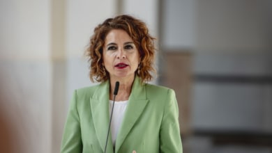 Cádiz echa un pulso a Montero y le impide cerrar ya todas sus listas para las andaluzas