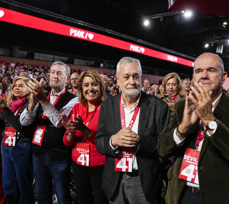 Montero recupera a Griñán y a Rodríguez de la Borbolla para reivindicar los 37 años del PSOE en la Junta