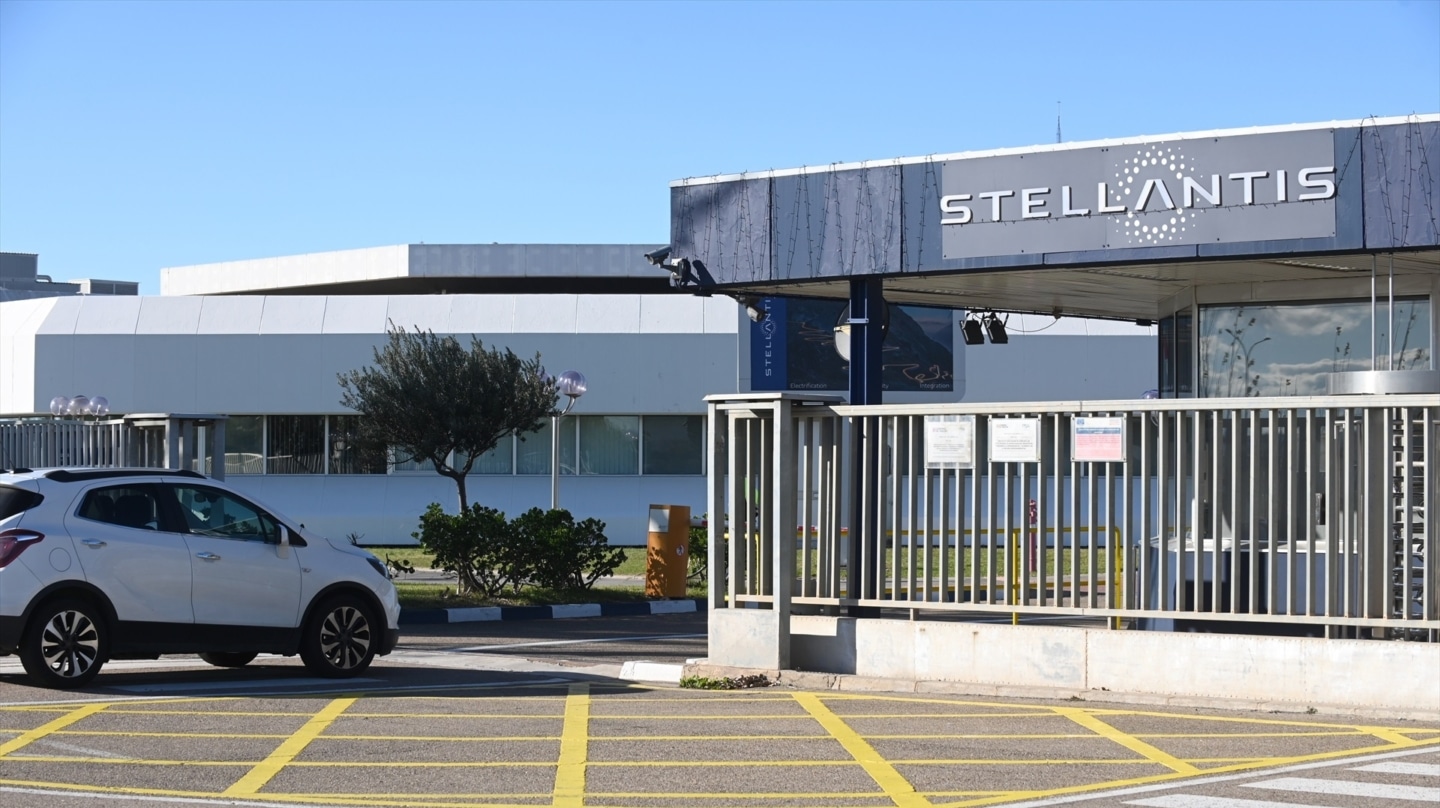 Stellantis llama a revisión 77.500 vehículos en España por riesgo de incendio