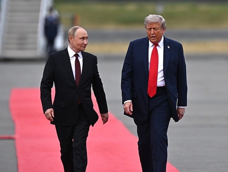 Trump y Putin mantienen una "excelente conversación" telefónica para intentar avanzar sobre Irán y Ucrania
