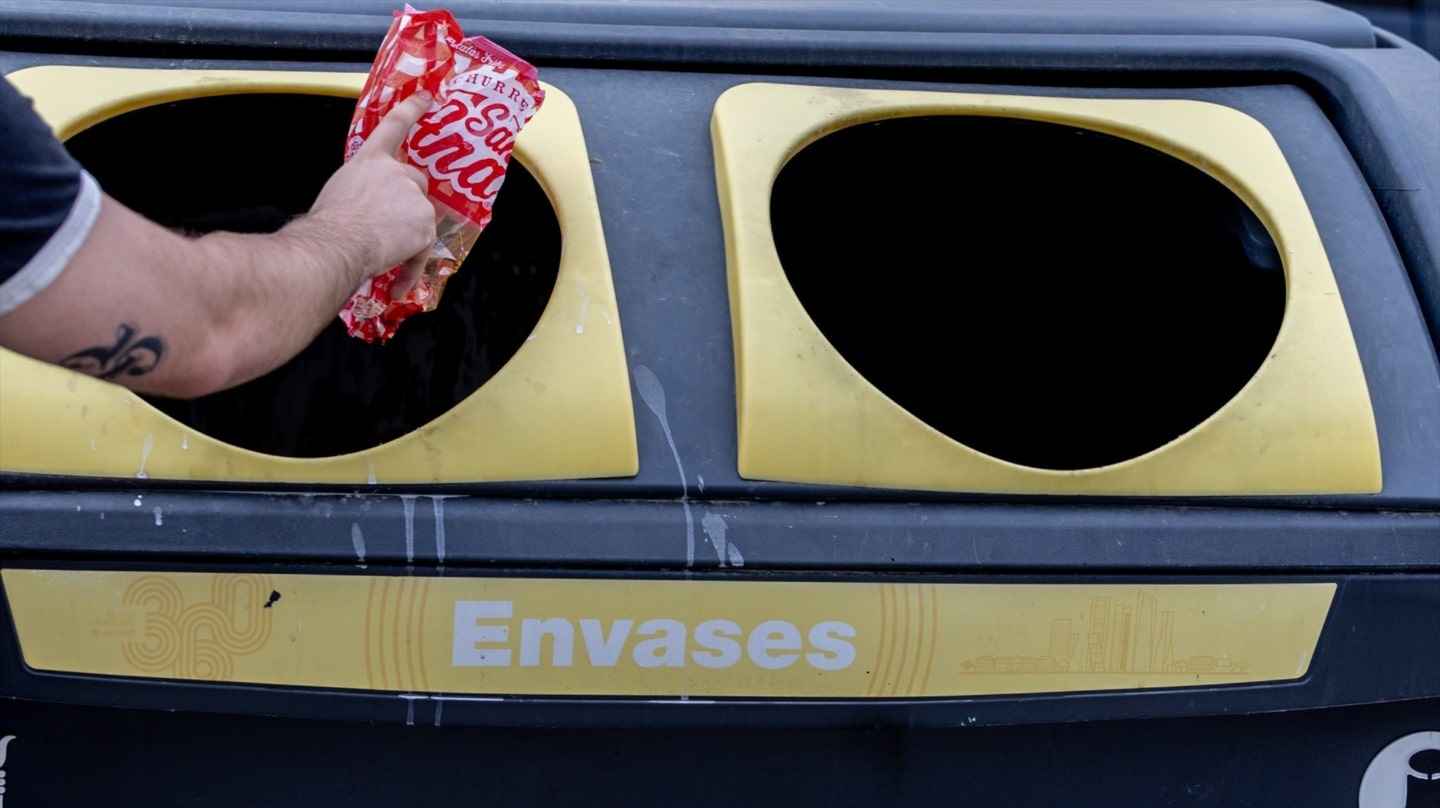 Estas son las personas que tienen derecho a la devolución de la tasa de basuras en Madrid