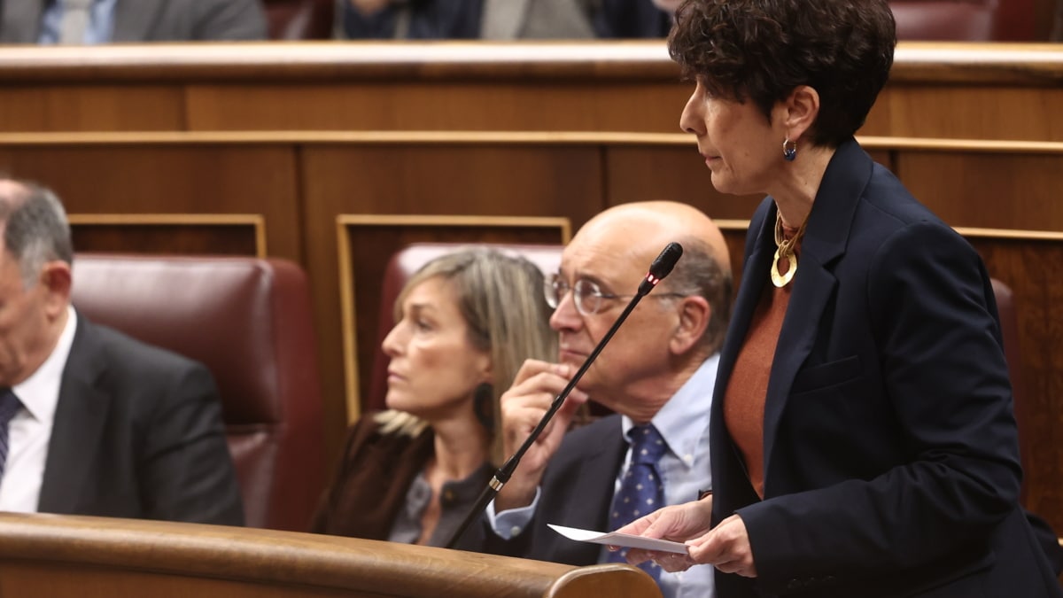 (Foto de ARCHIVO) La portavoz del PNV en el Congreso, Maribel Vaquero, interviene durante una sesión de control al Gobierno, en el Congreso de los Diputados, a 26 de noviembre de 2025, en Madrid (España).El Gobierno se enfrenta hoy a una nueva sesión de control en el Congreso marcada especialmente por la condena y renuncia del fiscal general del Estado, Álvaro García Ortiz. García Ortiz ha sido inhabilitado por el Tribunal Supremo por revelación de secretos contra la pareja de la presidenta de la Comunidad de Madrid. Eduardo Parra / Europa Press 26/11/2025