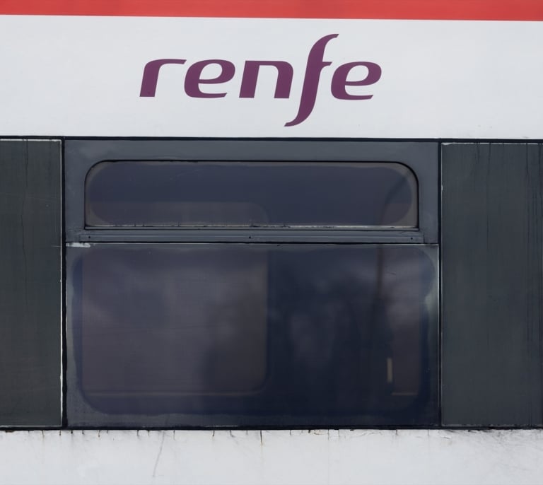 Un tribunal paraliza cautelarmente la nueva filial de autobuses de Renfe