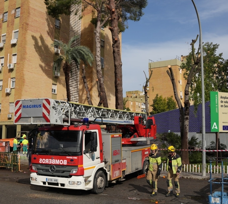 Un muerto y varios heridos tras una explosión en una cafetería de Almería