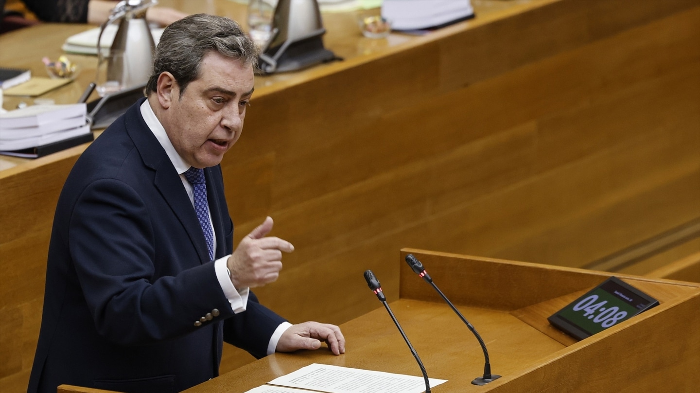 Vox pone a prueba al PP en Valencia: registra en las Cortes la 'prioridad nacional' en vivienda y ayudas
