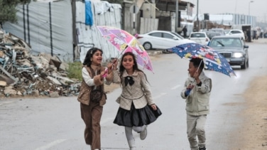 Miles de niños intentan rehacer sus vidas en la Franja de Gaza, olvidados por el conflicto en Oriente Medio