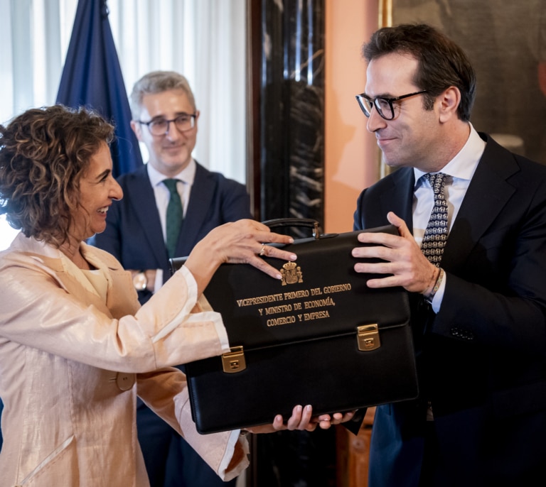 Cuerpo encabeza el desfile de ministros que viajarán a Andalucía para arropar a Montero