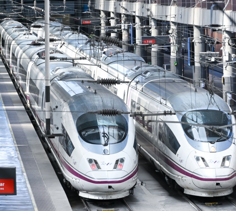 La tragedia de Adamuz hundió los viajeros de alta velocidad un 32%