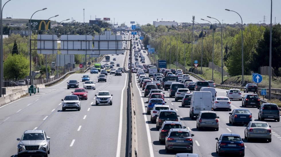 Las grandes constructoras piden un peaje anual de 111 euros para conservar carreteras