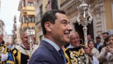 El CIS sitúa a Juanma Moreno como el líder más valorado y relega a Montero al cuarto puesto a mes y medio de las andaluzas