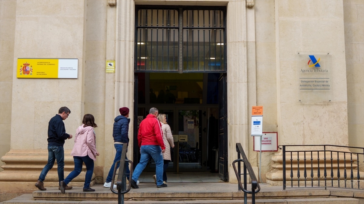 Imagen de una sede de Hacienda en Sevilla