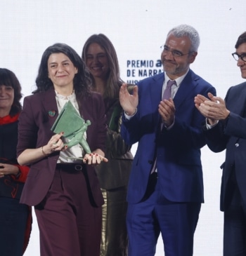 Samanta Schweblin gana el millón de euros del primer premio Aena de [...]