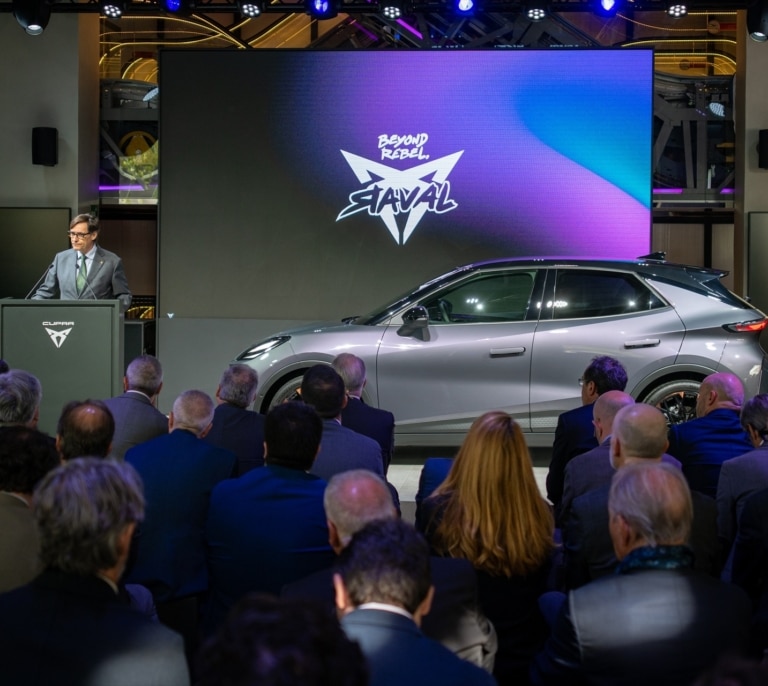 Así es el Cupra Raval, el primer coche eléctrico que se fabrica en la planta de Martorell