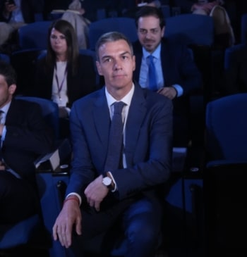 Sánchez urge a romper el acuerdo UE-Israel y llama a crear un [...]