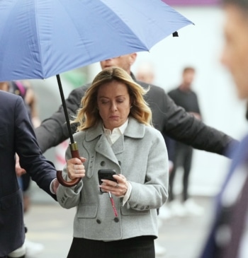 La Italia de Meloni da un paso atrás en su colaboración en [...]